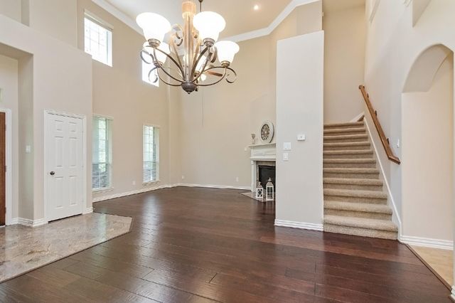 39 Medley Lane, The Woodlands, TX 77382