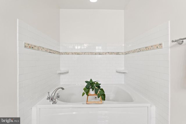 7819 ENGLISH WAY, Bethesda, MD 20817