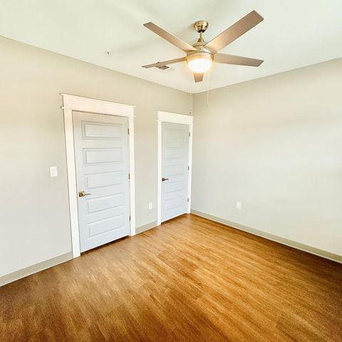 200 Maple LN 1201, Elgin, TX 78621