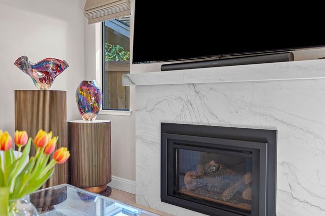 2126 University Park Dr, Sacramento, CA 95825