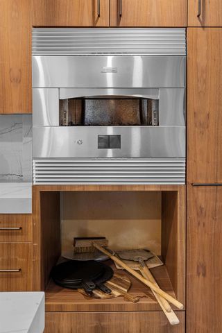 2126 University Park Dr, Sacramento, CA 95825