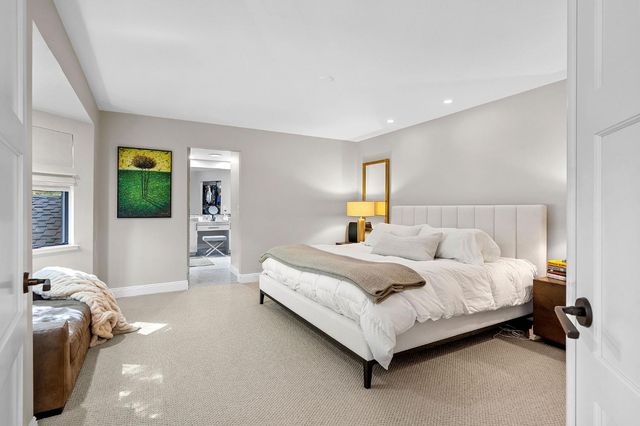 2126 University Park Dr, Sacramento, CA 95825