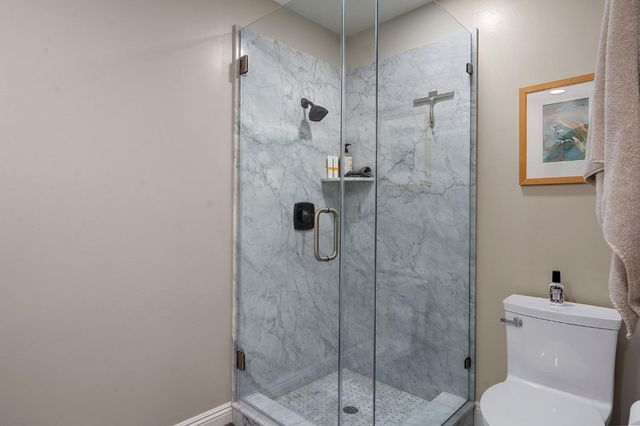 2126 University Park Dr, Sacramento, CA 95825