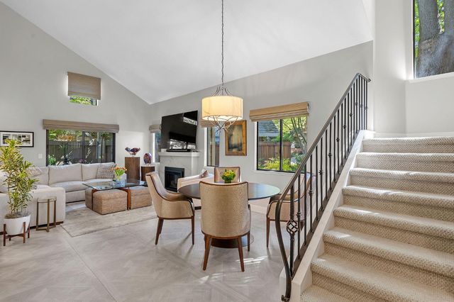 2126 University Park Dr, Sacramento, CA 95825