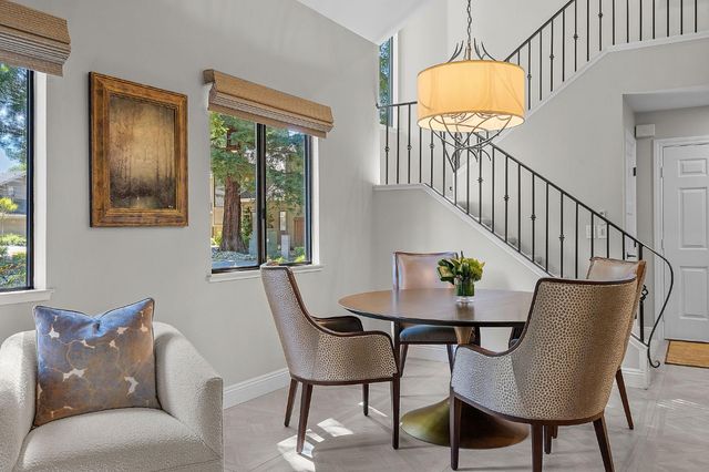 2126 University Park Dr, Sacramento, CA 95825