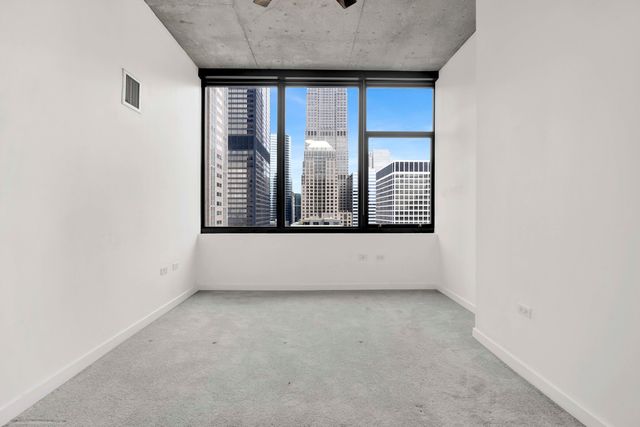 235 W Van Buren Street 2515, Chicago, IL 60607