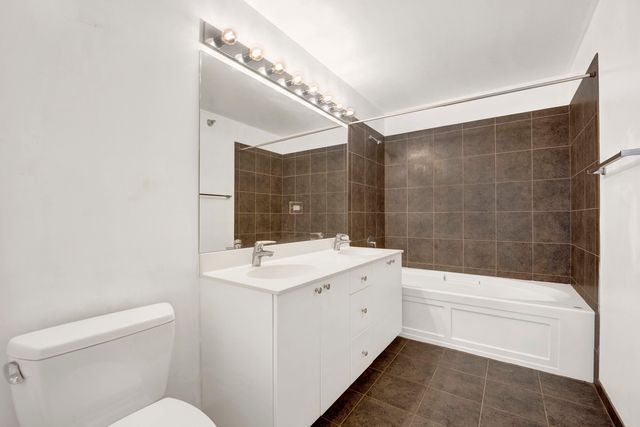 235 W Van Buren Street 2515, Chicago, IL 60607