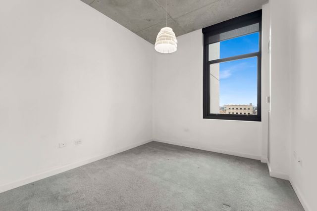 235 W Van Buren Street 2515, Chicago, IL 60607