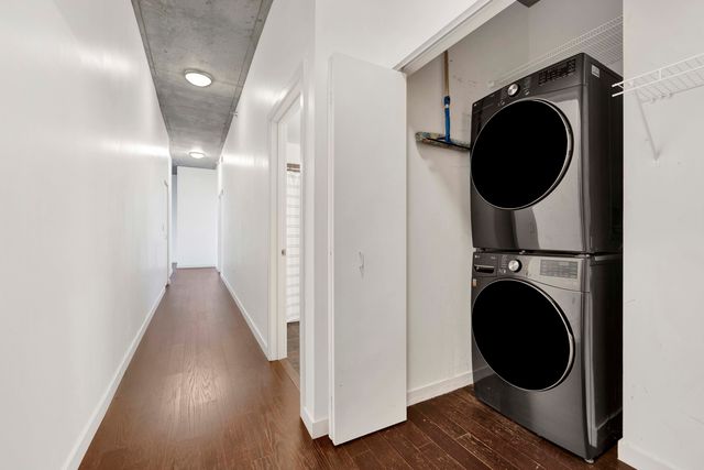 235 W Van Buren Street 2515, Chicago, IL 60607