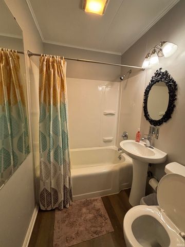 2613 N Anthony Boulevard, Fort Wayne, IN 46805