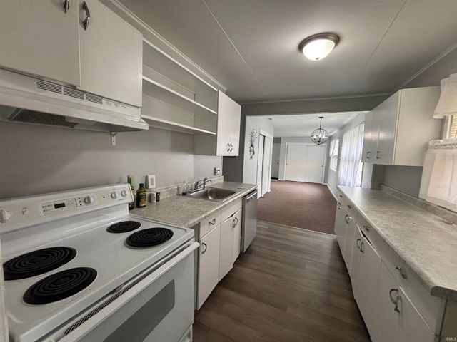 2613 N Anthony Boulevard, Fort Wayne, IN 46805
