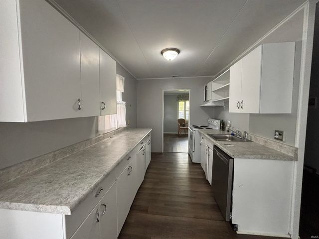 2613 N Anthony Boulevard, Fort Wayne, IN 46805