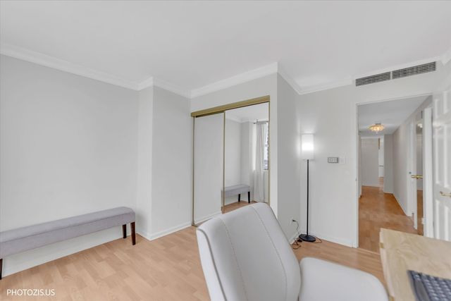 6301 N Sheridan Road 11R, Chicago, IL 60660