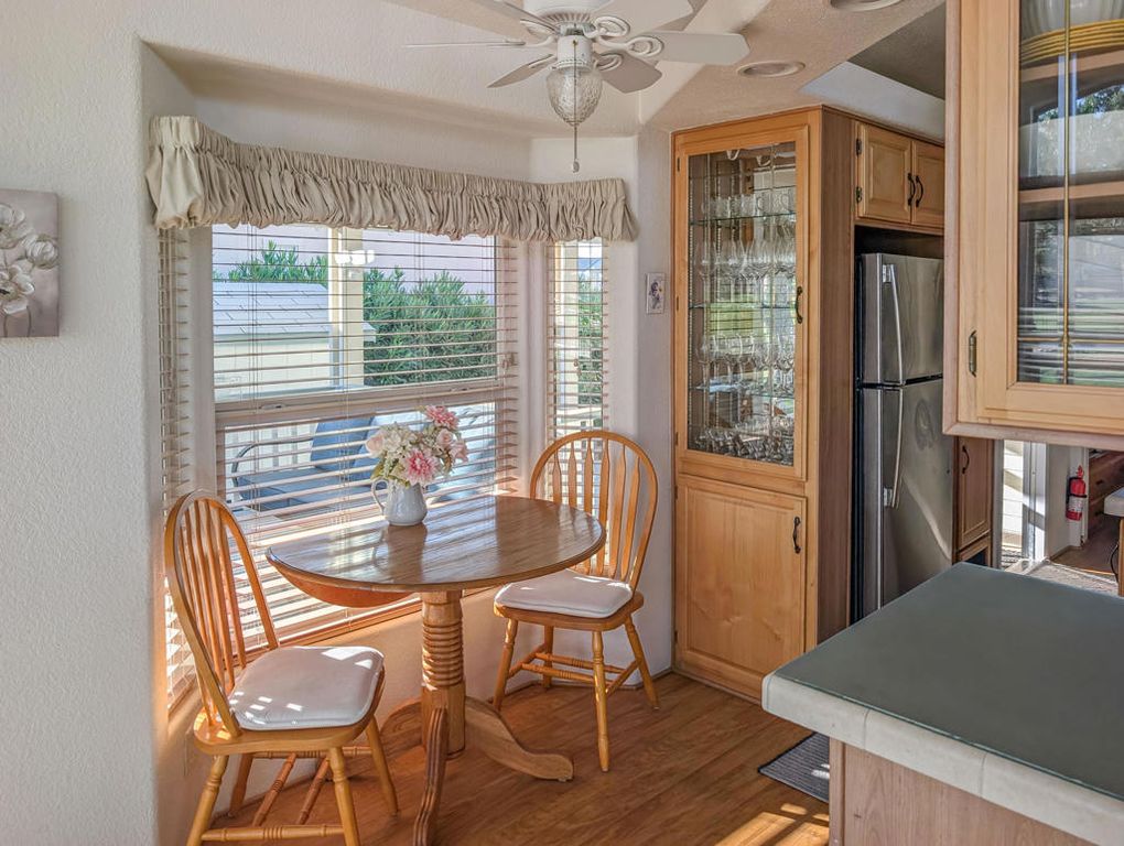 Image 11 of property listing at 70200 Dillon Road 581, Desert Hot Springs, CA 92241