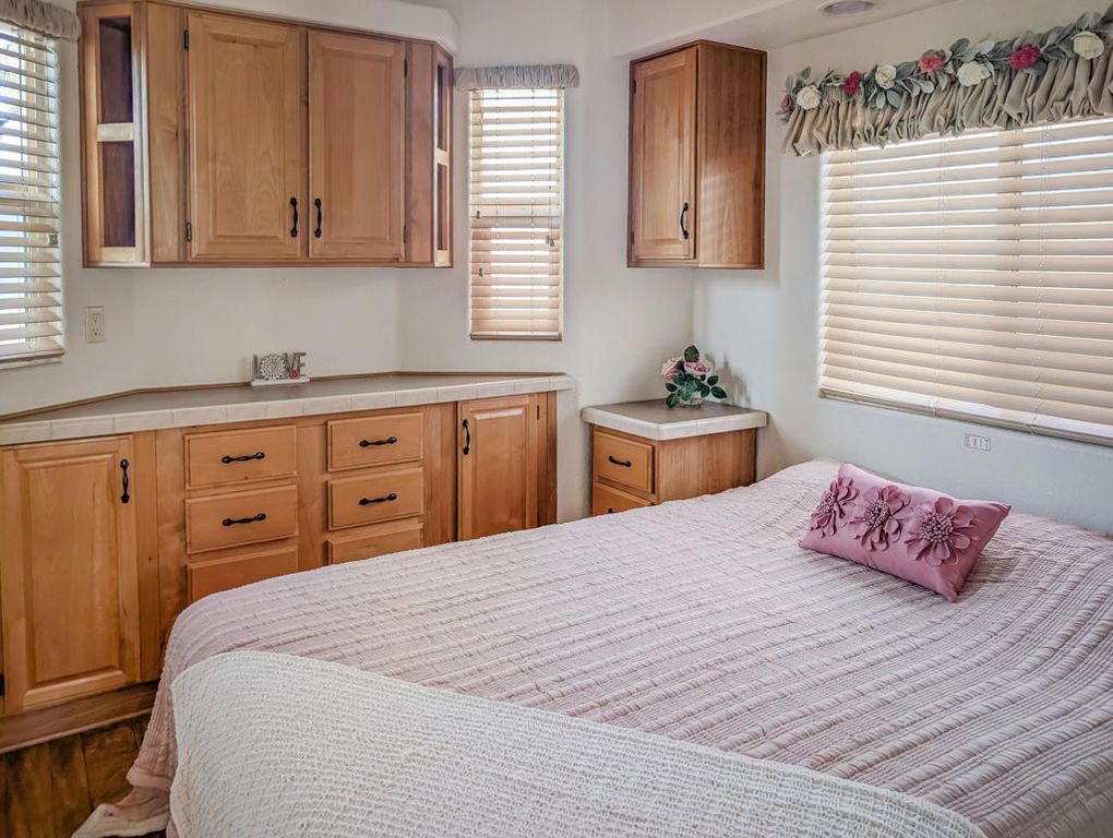 Image 15 of property listing at 70200 Dillon Road 581, Desert Hot Springs, CA 92241