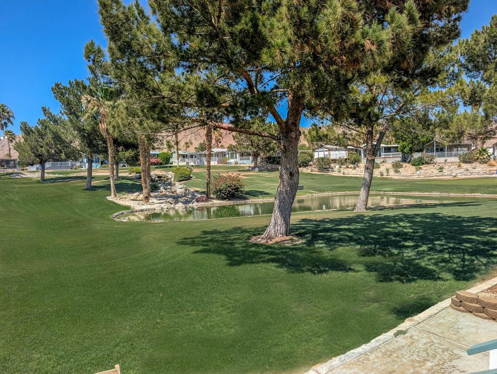 Image 4 of property listing at 70200 Dillon Road 581, Desert Hot Springs, CA 92241