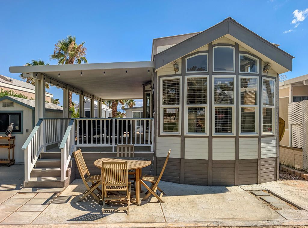 Image 8 of property listing at 70200 Dillon Road 581, Desert Hot Springs, CA 92241