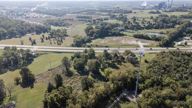 5189 W Sunshine Street, Brookline, MO 65619