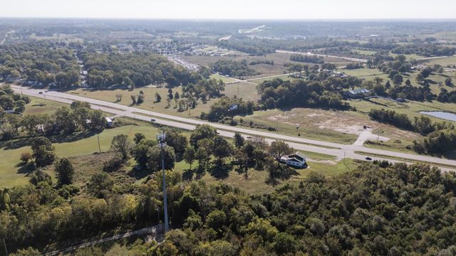 5189 W Sunshine Street, Brookline, MO 65619