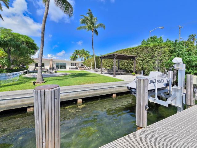 1000 S Shore Dr, Miami Beach, FL 33141