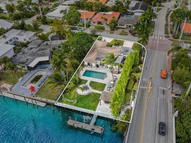 1000 S Shore Dr, Miami Beach, FL 33141