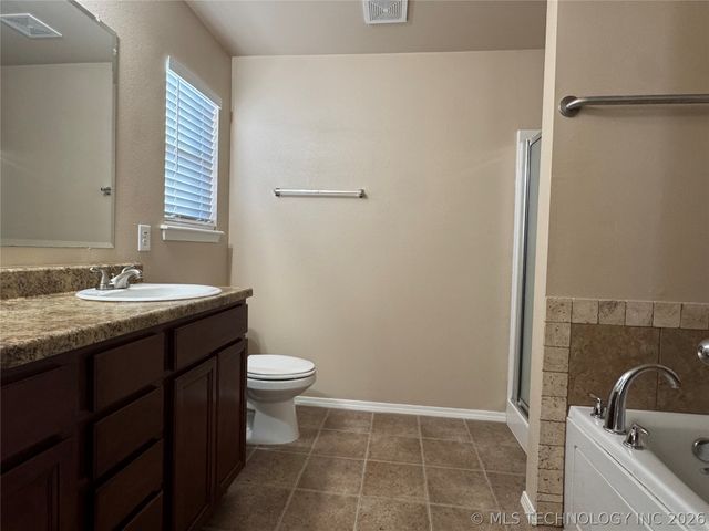 14750 S Hickory Place, Glenpool, OK 74033