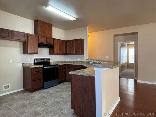 14750 S Hickory Place, Glenpool, OK 74033