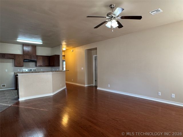 14750 S Hickory Place, Glenpool, OK 74033