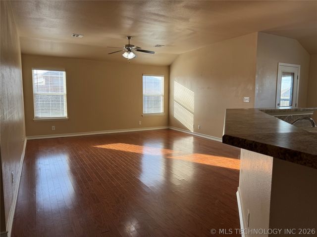 14750 S Hickory Place, Glenpool, OK 74033