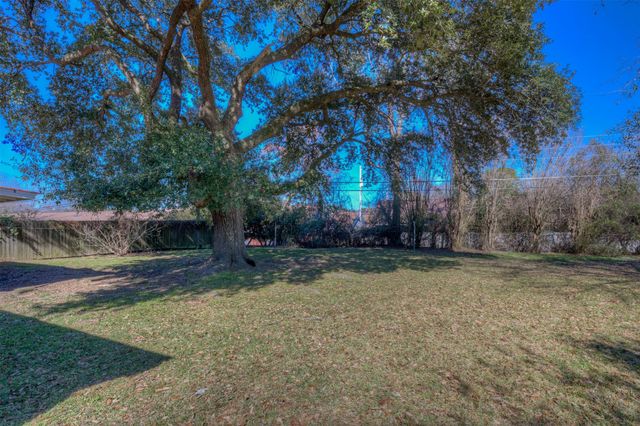 2900 Birch Drive, Shreveport, LA 71118