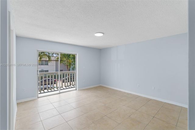 7620 Carlyle Avenue 206, Miami Beach, FL 33141