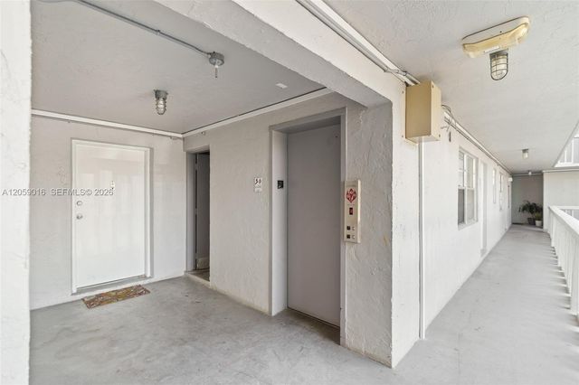 7620 Carlyle Avenue 206, Miami Beach, FL 33141