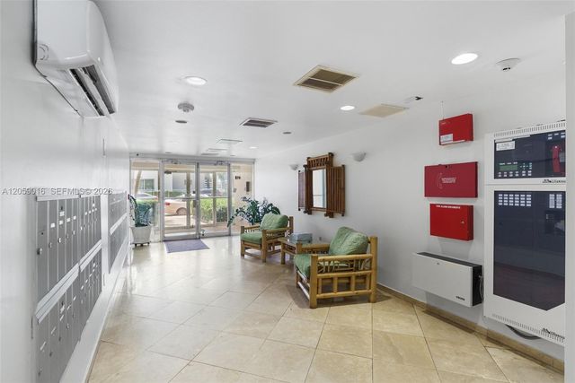 7620 Carlyle Avenue 206, Miami Beach, FL 33141
