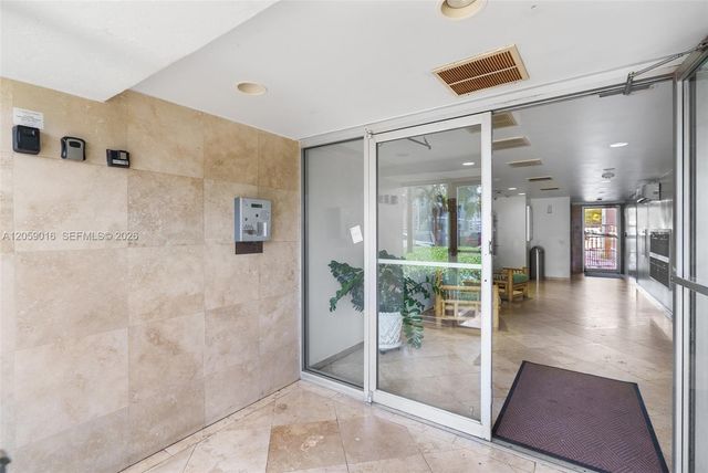 7620 Carlyle Avenue 206, Miami Beach, FL 33141
