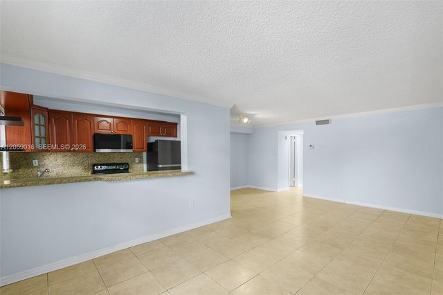 7620 Carlyle Avenue 206, Miami Beach, FL 33141
