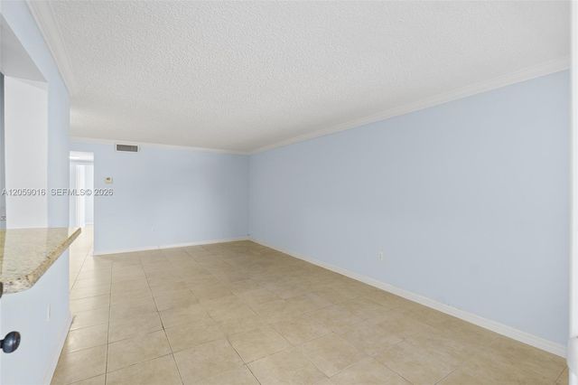 7620 Carlyle Avenue 206, Miami Beach, FL 33141