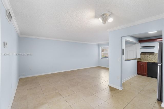 7620 Carlyle Avenue 206, Miami Beach, FL 33141