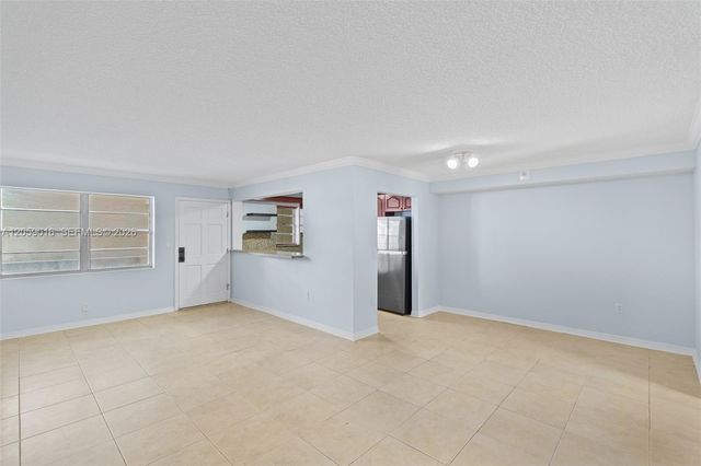 7620 Carlyle Avenue 206, Miami Beach, FL 33141