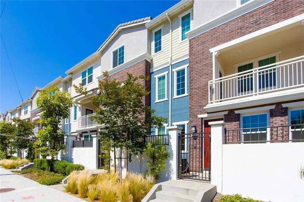 6899 Magnolia Avenue, Buena Park, CA 90621