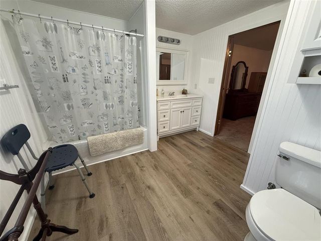 6044 Perry Lane, Lake Charles, LA 70605