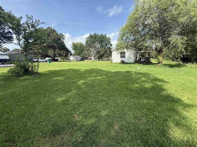 6044 Perry Lane, Lake Charles, LA 70605