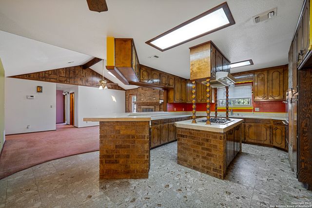 1431 S SH-123, Karnes City, TX 78118