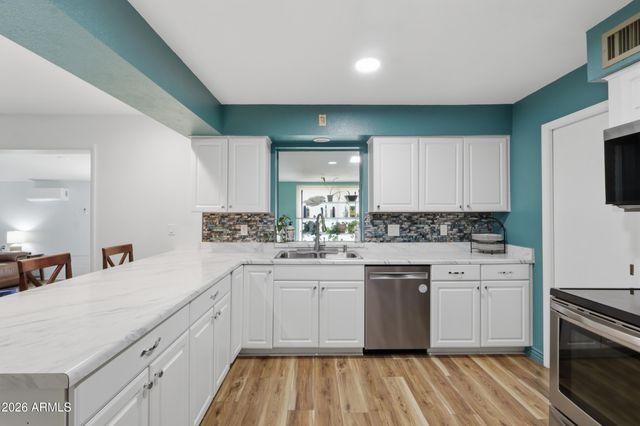 4135 E CARMEL Avenue, Mesa, AZ 85206