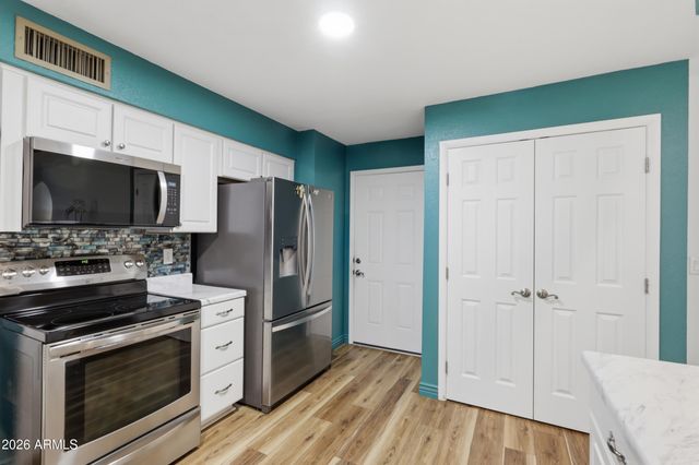 4135 E CARMEL Avenue, Mesa, AZ 85206