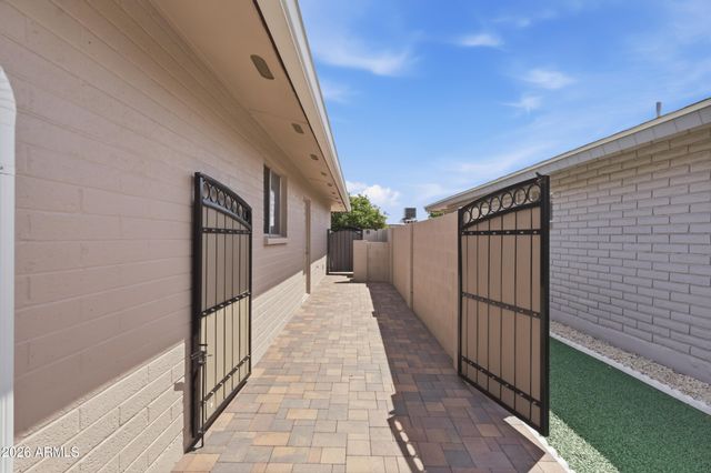 4135 E CARMEL Avenue, Mesa, AZ 85206