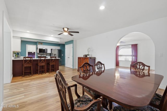 4135 E CARMEL Avenue, Mesa, AZ 85206