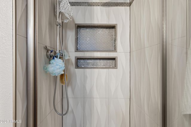 4135 E CARMEL Avenue, Mesa, AZ 85206