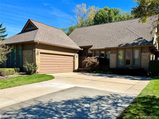 28760 Hidden Trail, Farmington Hills, MI 48331