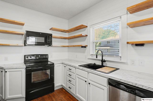 2729 N 46th Street, Lincoln, NE 68504