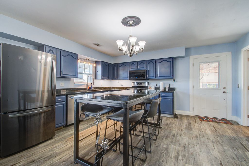 Image 11 of property listing at 1930 Varner Street, Summerville, SC 29486